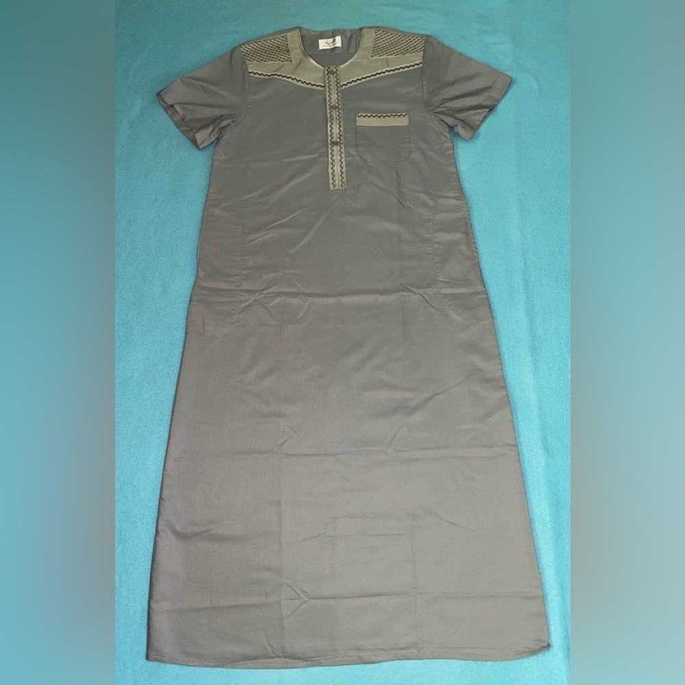 Al-Othaiman throbe kaftan prayer robe full length gray embroidered NEW size L